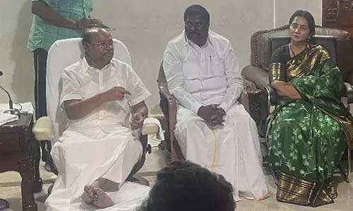 அன்புமணி மீது நடவடிக்கை: நிர்வாக கூட்டத்தில்  தீர்மானம்